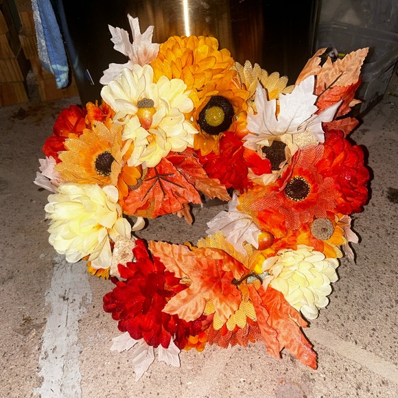 Medium autumn/fall themed wreath🍂🍁🍃 - Picture 4 of 10